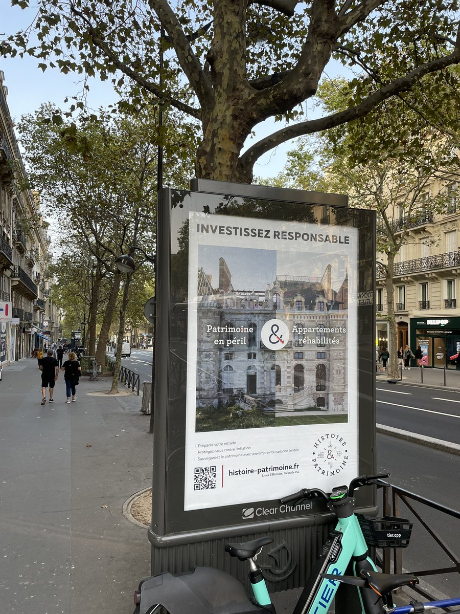 SPPEF's tweet photo. Campagne de publicité dans @Paris pour les fossoyeurs du château de #Pontchartrain, occasion de rappeler nos revendications en matière de défiscalisation « monument historique » des ventes à la découpe 👉 https://t.co/XvBX2i9oPC https://t.co/WR9dmzdE15