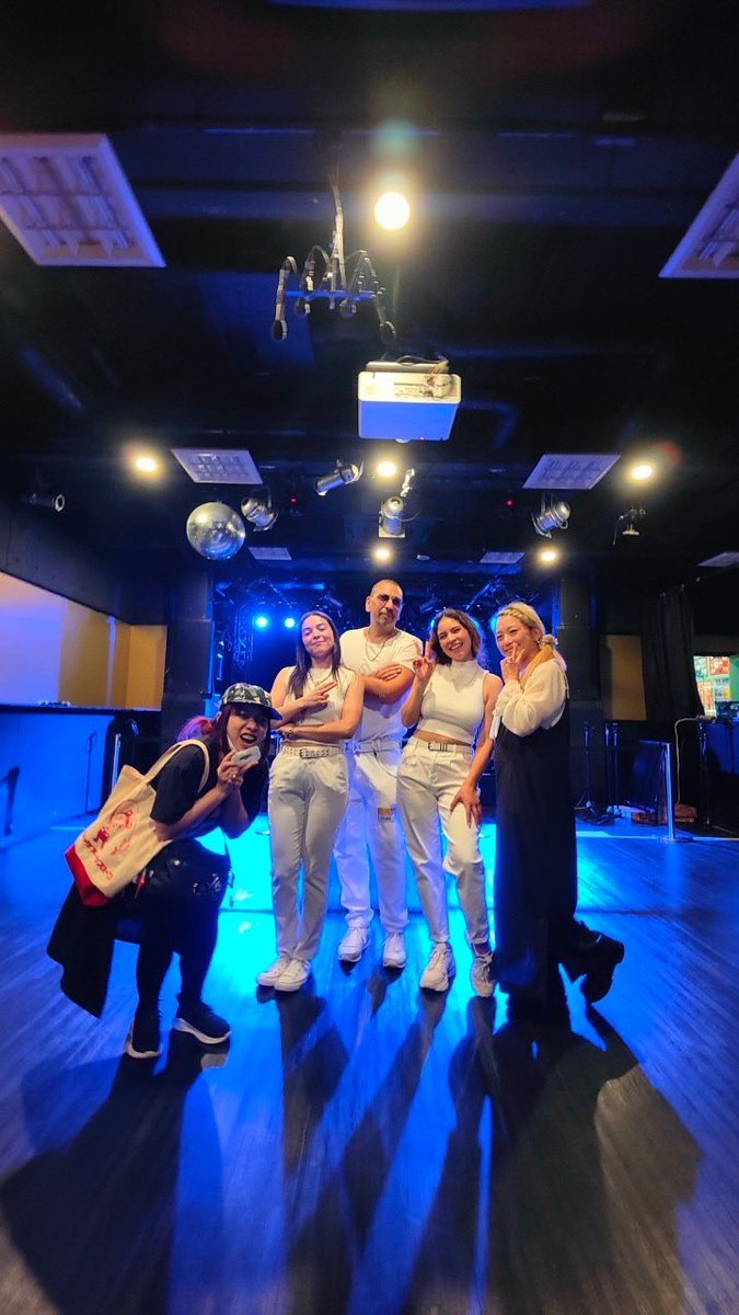 さすがにお疲れだけど、一昨年かな、日本にツアー来てくれたチリのMAREO! <a href="/mareomusica/">Mareo! マレオ！</a> さんがKMCにオンライン参加してるの観たら美しくて情熱的で沁みちゃった😢
遠いけど、同じ空の下みんな確実に力をつけてがんばってるなー！また会いたいな♥️

youtu.be/56XEvSqQBQo?si…