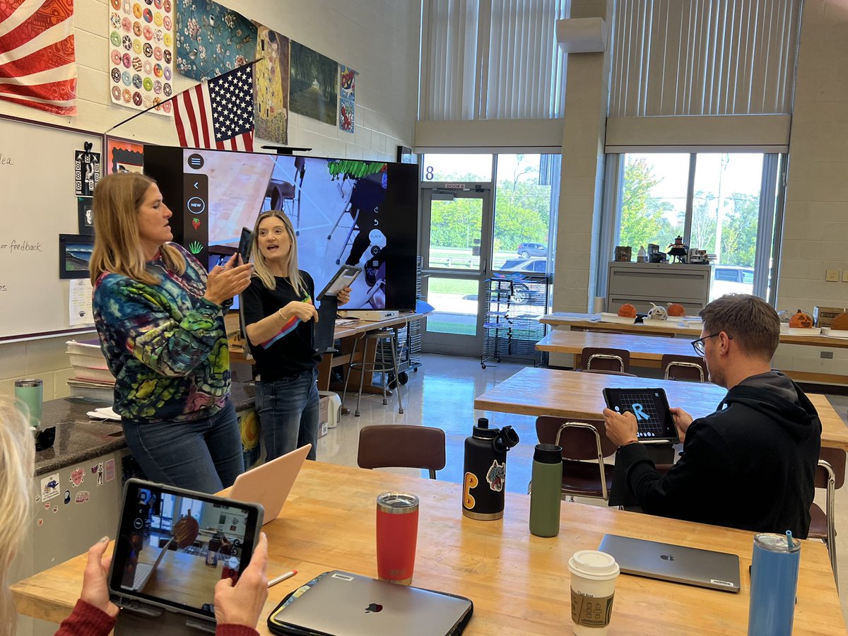 What a creative day spent with our @OSD135 Art teachers & @mrstechfarlin & @iCoachGabi  We explored #AR in @ARMakrApp with assets & animations in @AppleEDU #Keynote  #ARVRInEDU #ARoniPad #osd135 Thank you for the inspiration & templates @JacobWoolcock & @shmaynor