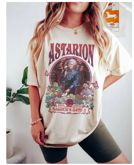 Again, a little request to not buy my stolen art 💀theres a shirt shop on etsy thats using my art on their shirt design... I don't know whos the artist who drew Astarion on the white shirt, but looks like they edit their Astarion on my background lol