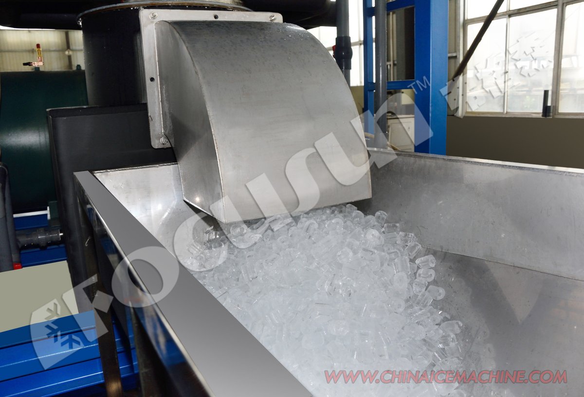 emonum328's tweet image. #Focusun Machine à glaçon en tube, capacité de production 15 tonnes par jour + Machine d'emballage automatique ;
🧊🍹L'ensemble du processus de production est hautement automatisé,  ce qui permet d'économiser du temps et de réduire les coûts de main-d'œuvre.
#icemachinefactory