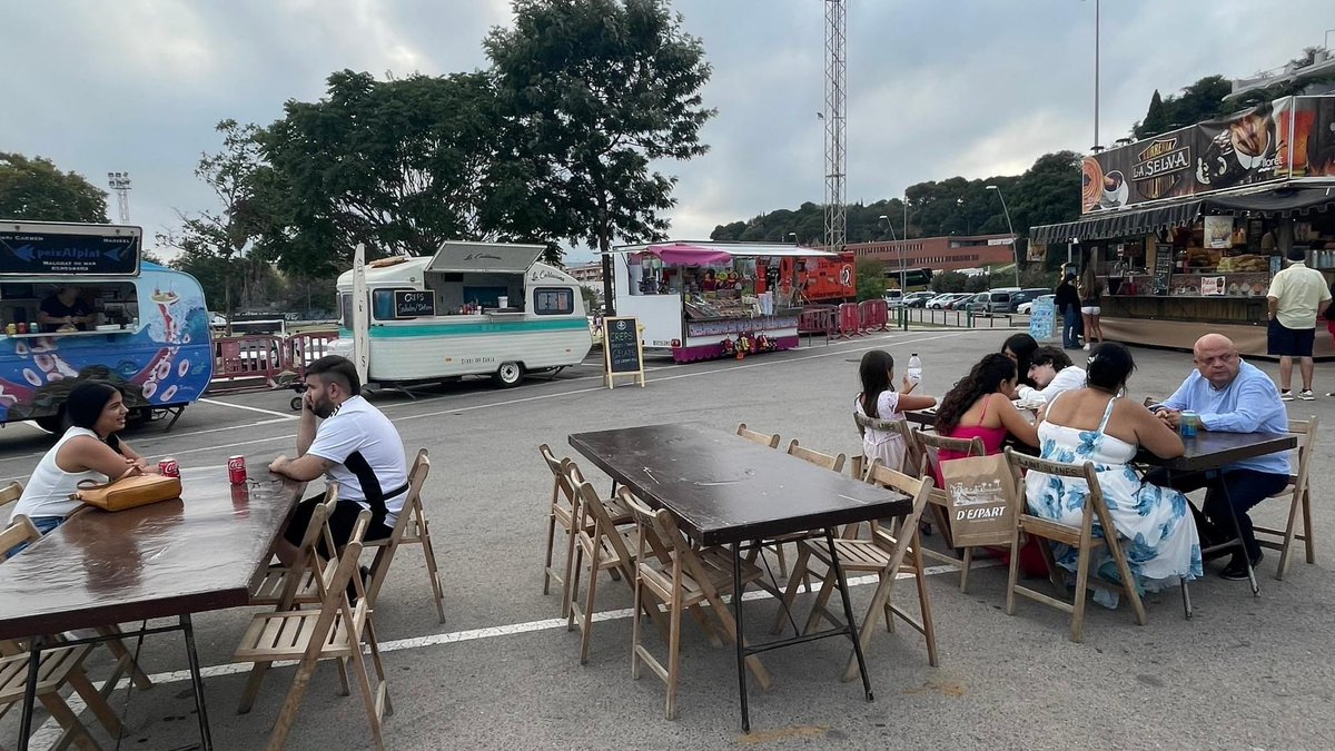 Blanes_cat's tweet image. Notícia: El 19è Festival Internacional de Tuning, ‘Blanes Motor Days’, la fira més destacada del món del motor del sud d’Europa, engega motors, i estarà oberta tot el cap de setmana amb diversos atractius
blanes.cat/docweb/2023-10…

#tuning
#cotxes
#proves
#automòbil
#motor
#fancars