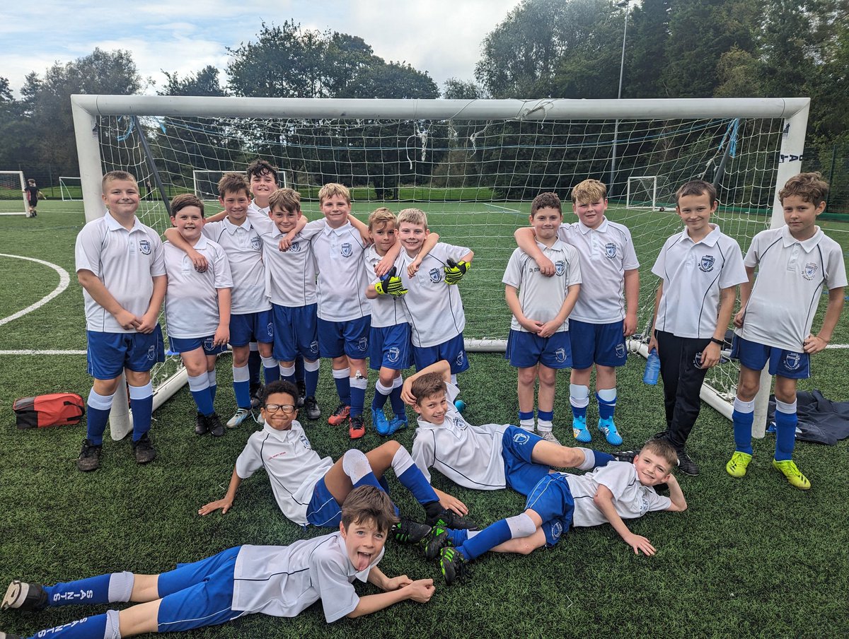 Another brilliant Friday afternoon of football organised by <a href="/GamesRedditch/">Redditch School Games</a> 
Our pupils loved it, played some great stuff and scored lots of goals. 
Mini bus wasn't quiet on the way back to school ☺️
<a href="/MagnificatMac/">Magnificat</a> 
<a href="/StBedesMiddle/">St Bede's Catholic Middle School (Academy)</a>
