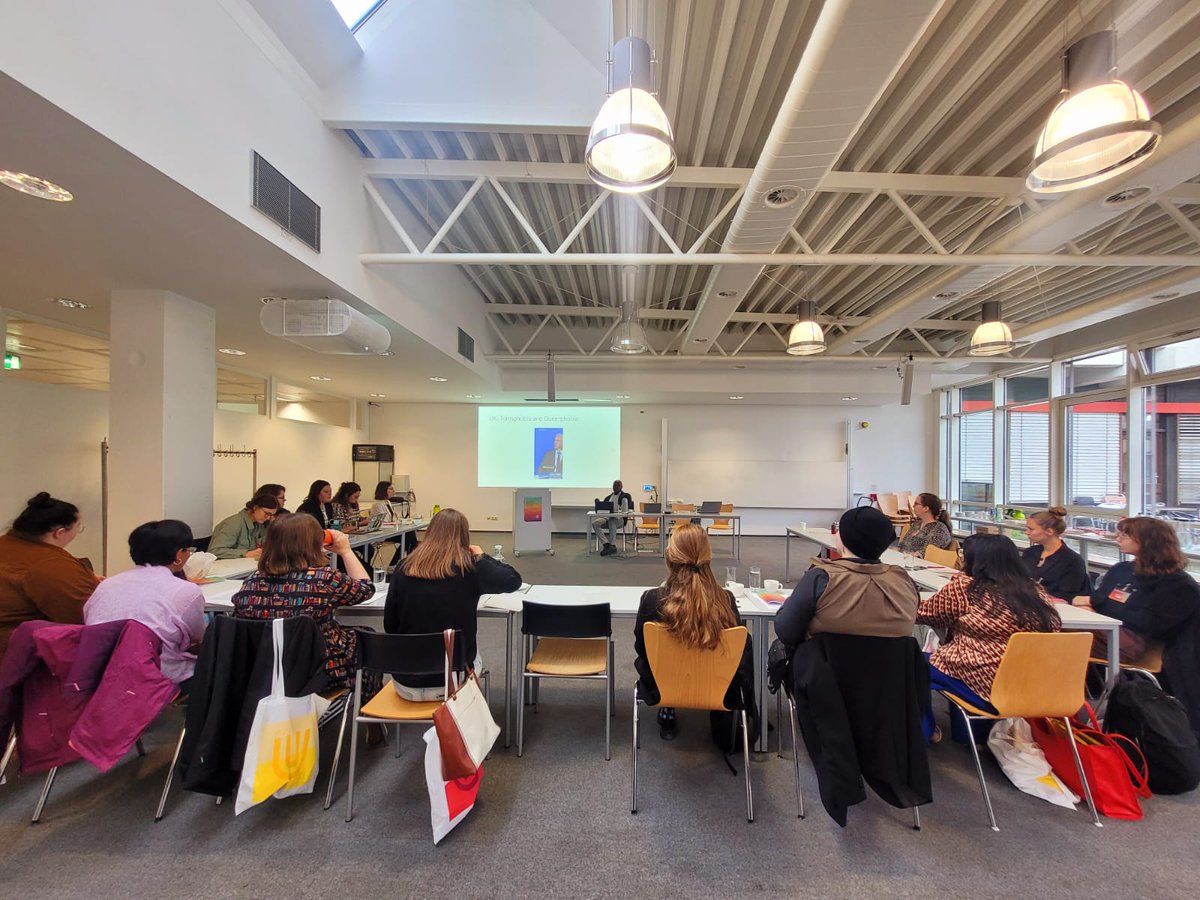 Postcolonial Narrations Forum (@poconarrations) on Twitter photo First day of #poconarrations23 was ✨amazing ✨ Loved talking African queer theory & ephemerality of digital literatures w/ Shola Adenekan <a href="/akada/">Shola Adenekan</a>, poco asexual reading practices w/ Kristina Weber <a href="/straightbaiting/">kristina 🍉</a> & South Asian lesbian literature w/ Apeksha Pareek <a href="/apekshaaa_/">Apeksha Pareek</a> First day of #poconarrations23 was ✨amazing ✨ Loved talking African queer theory & ephemerality of digital literatures w/ Shola Adenekan <a href="/akada/">Shola Adenekan</a>, poco asexual reading practices w/ Kristina Weber <a href="/straightbaiting/">kristina 🍉</a> & South Asian lesbian literature w/ Apeksha Pareek <a href="/apekshaaa_/">Apeksha Pareek</a>