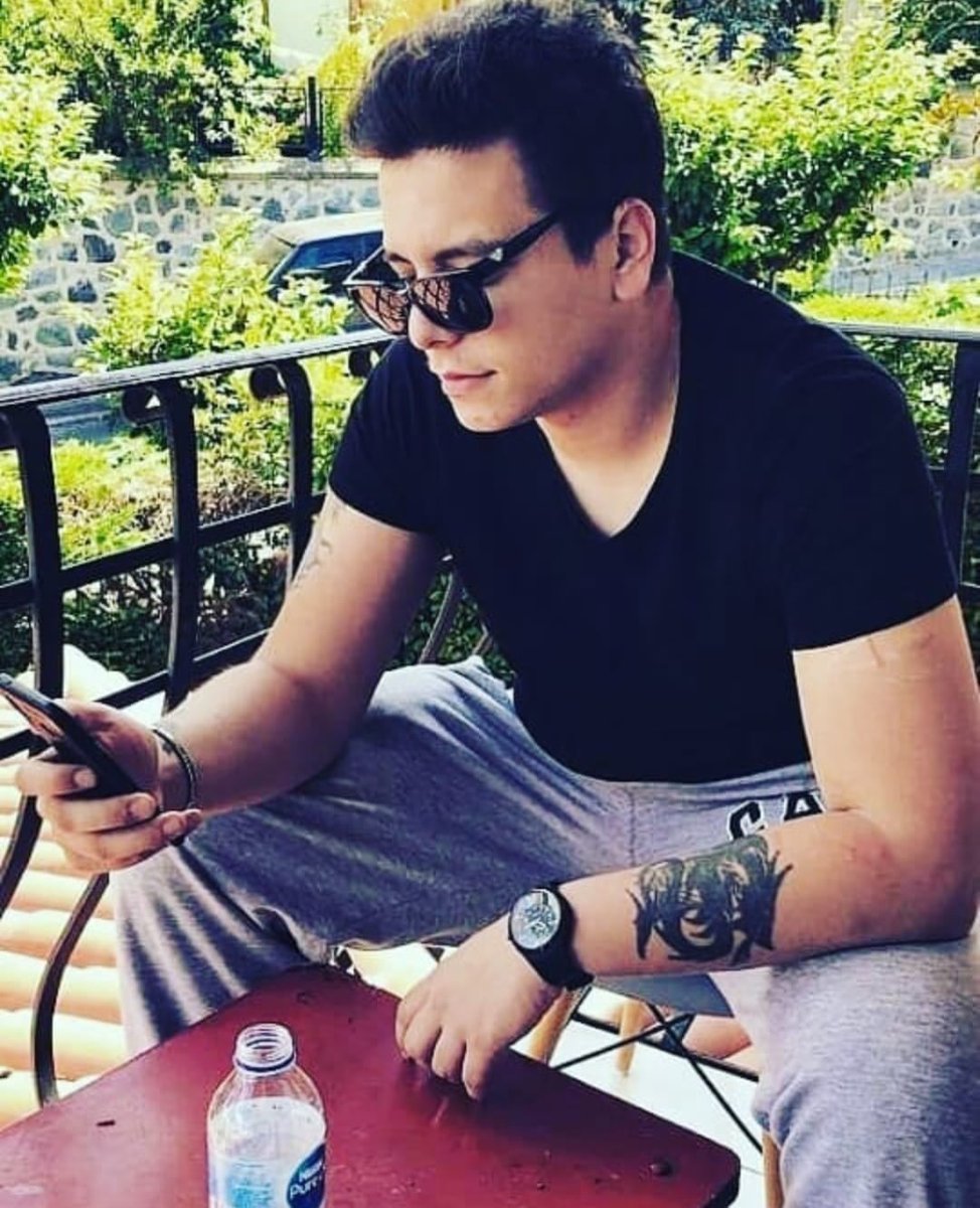 F9Deevil's tweet photo. #YeniProfilResmi https://t.co/ix2pibAYXP