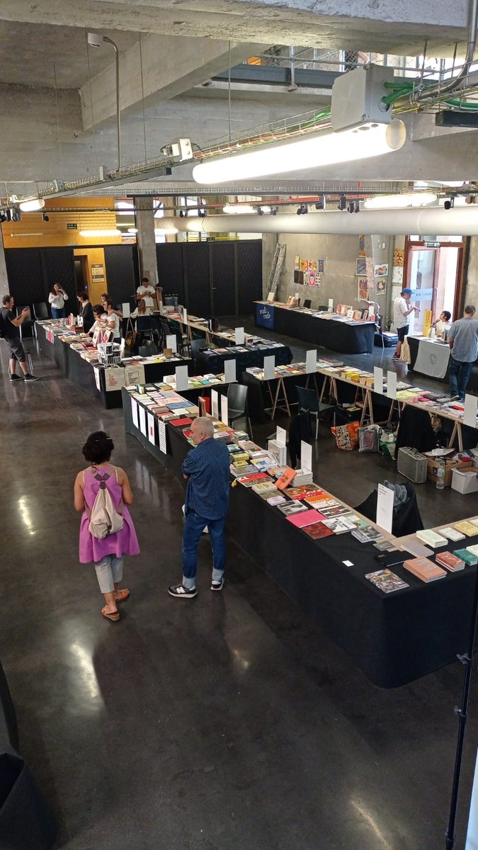 laietana's tweet photo. 📍 #LaieCaixaForum participa en #MiraLookBooks, la Feria Internacional de Publicaciones Especializadas en Cultura Contemporánea de Madrid

📚 ¡Estarán hasta el domingo en @serreria_belga con una selección de títulos de arte, foto, diseño e ilustración!

👉 https://t.co/ooEBdcZnr8 https://t.co/zo68aNJItk