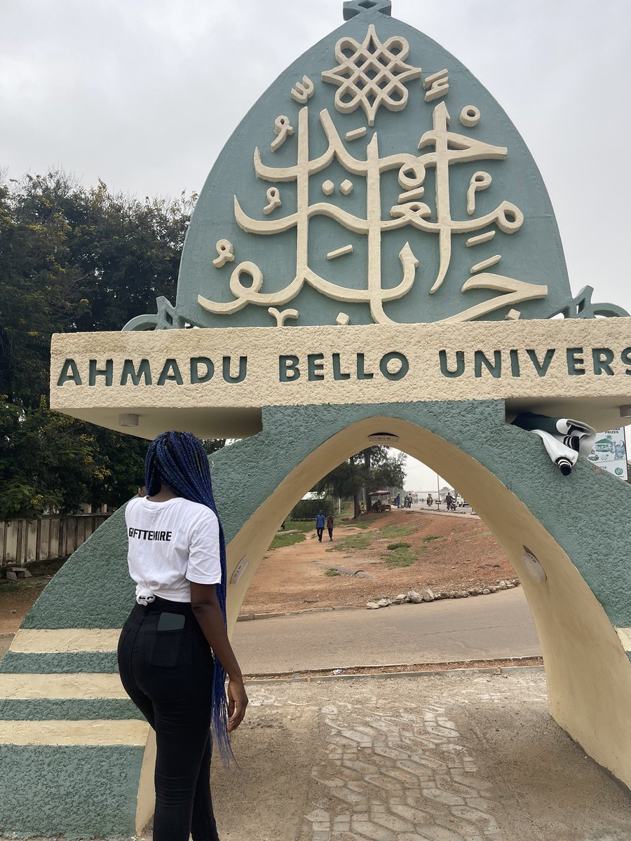 SundayGiftyy's tweet photo. Exactly 1wk since I wrote my last exams…30th September 🥂
Congratulations to me 🥳 #abusite #EnglishLiterature
A Degree Hotter❤️🥂 https://t.co/ukOW1zJxYS