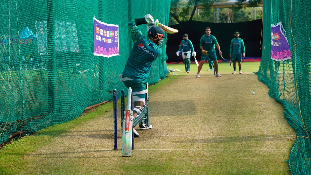 quinnydeKock's tweet photo. All concentration on the next Match vs 🇱🇰 SL

#PakistanCricket | #CWC23 | #BabarAzam | #SaudShakeel | #PakistanZindabad | #PAKvNED https://t.co/auvLPlrIjd