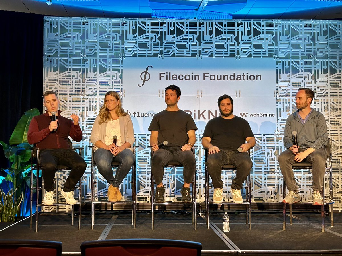HammerToe's tweet photo. Well Las Vegas, it’s been a blast. Until next time! Great work by the @web3ESPA and #FILVegas @FilFoundation teams for great events. Lots of amazing discussions with people building on @Filecoin. https://t.co/WMvqY6Nx9K