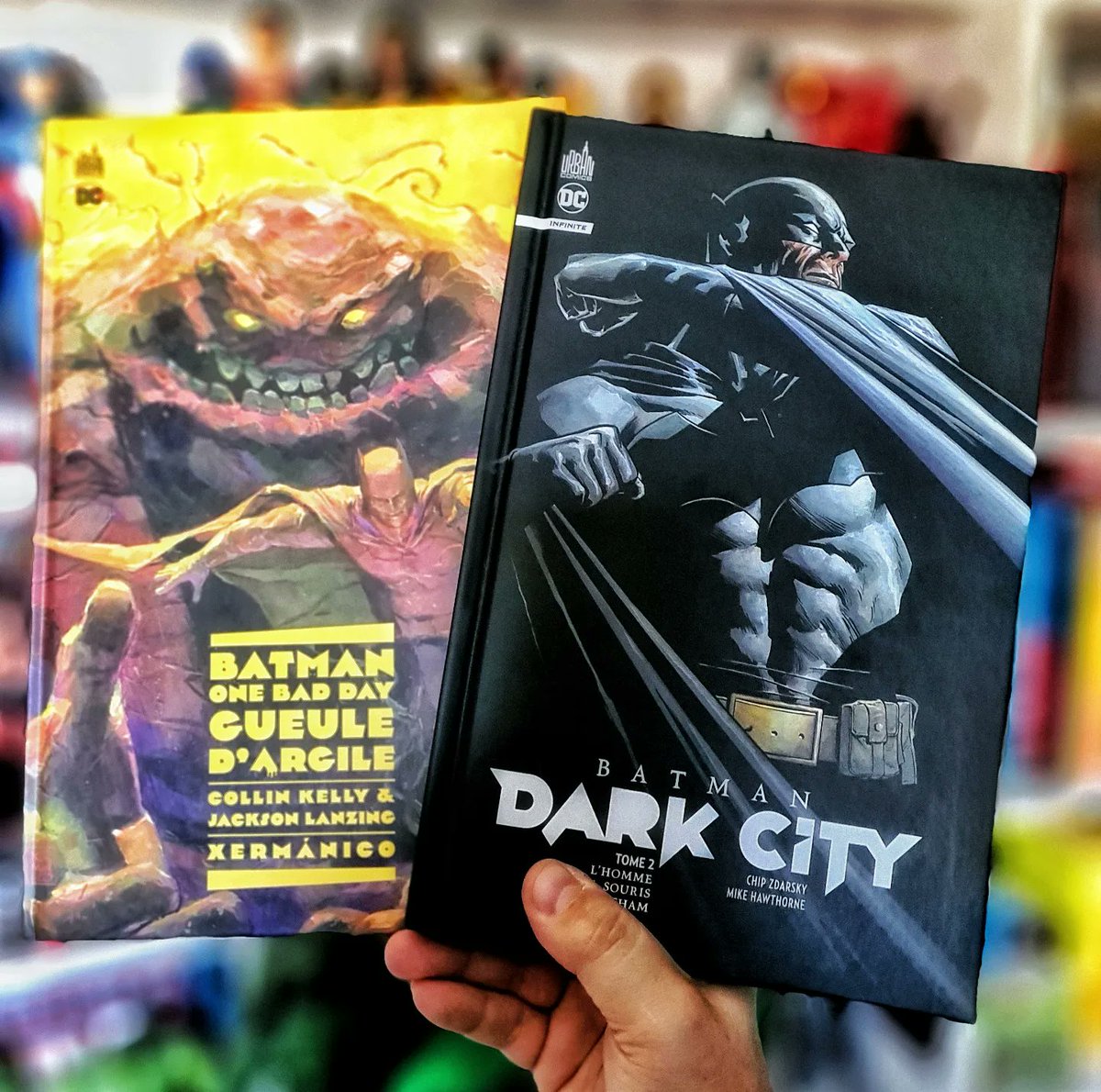 Arrivage #comics @urbancomics du weekend : 
-#Batman One Bad Day : Gueule d'argile  @thecollinkelly & @foundinthewild & @xermanico 
- #Batman #DarkCity Tome 2 : L'homme chauve-souris de #Gotham 
#chipzdarsky & @mikehawthorneart & @jorge_jimenez_art