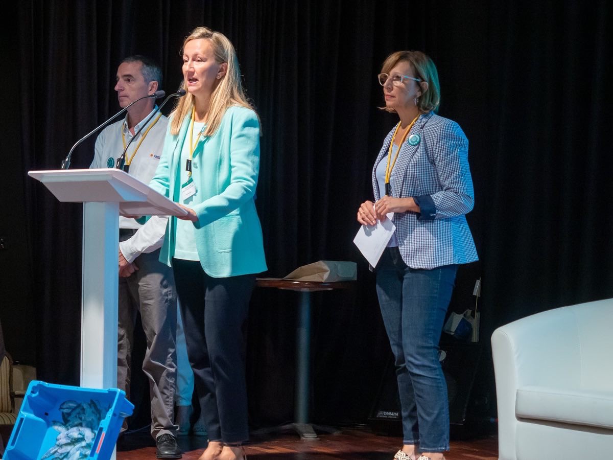 CrisCabanas_GH's tweet photo. II Congreso Internacional de #Plogging en #LloretdeMar, en el que hemos dialogado sobre el Pacto Verde Europeo, a economía circular y, en especial, sobre la importancia vital de proteger a nuestros océanos 🌊♻️

@fundacioguitart @ClubCeme @lamardedones @guitarthotels https://t.co/5JcPrkT8WL