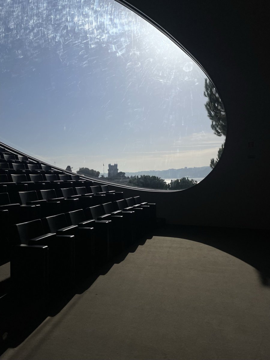 CoeugnetMarine's tweet image. It is with great pleasure that I started my PhD with the TRF conference. So much interesting conferences that really gave food for thoughts. Heading back to Lille with a lot to think about ! All of that in a wonderful place 😍 
First week of a new adventure of 3 years 🍃 #TRF3