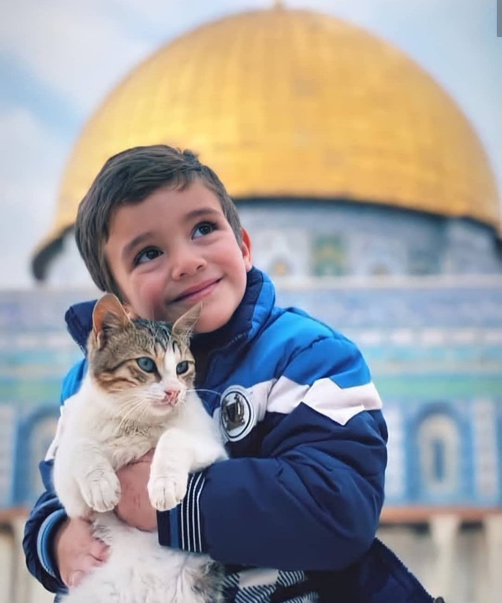 Çocukların yüzlerindeki tebessüm hiç solmasın Allah'ım.