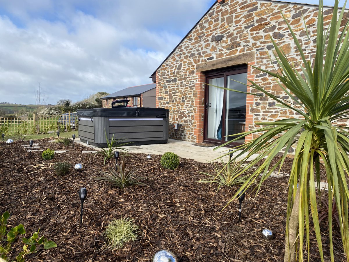 BimblingCottage's tweet photo. Fancy a winter break in Cornwall? Final availability for 2023…
Wales half term 28th oct - £850
4th, 11th, 18th November - £650
8th, 15th December - £650
NYE 1 week stay - £1,250 https://t.co/DvKcHL4K0T