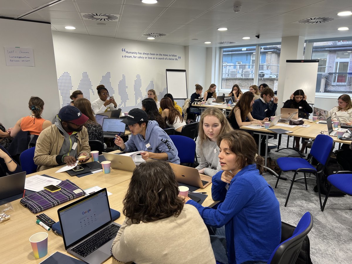 Yesterday we had our first full day of our latest #hackathon 2-day event, Bridging Climate Change and Human Mobility <a href="/IOM_UK/">IOM United Kingdom</a> in collab with @UCLIRDR 

30 participants, 5 teams of 6 members. In the group, there are 8 Bachelor students, 13 Master students and 9 PhD candidates (1/2)