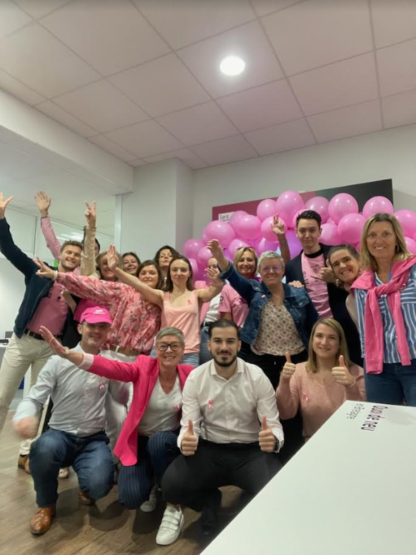 La Lorientaise, c'est demain !
Comme l'agence CMB de Lorient porte des Indes, soyons toutes et tous mobilisés pour la lutte contre le cancer du sein.
#octobrerose2023 #lorientaise #CMB