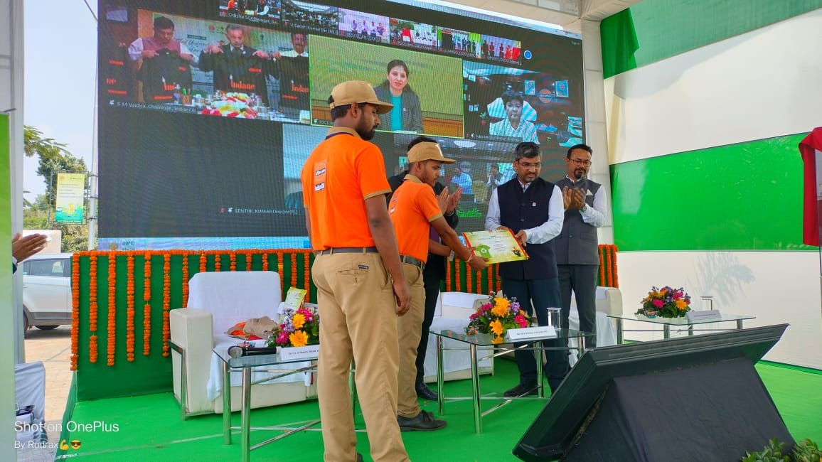 tenvent10's tweet photo. We're thrilled to share the immense success of IOCL's Unbottled Uniform and Merchandise launch event, hosted by Tenvent at BBSR. Today was filled with inspiration, sustainability, and hope for a greener future.
#TenventEvents #Sustainableindia https://t.co/jfPs2CWTP7