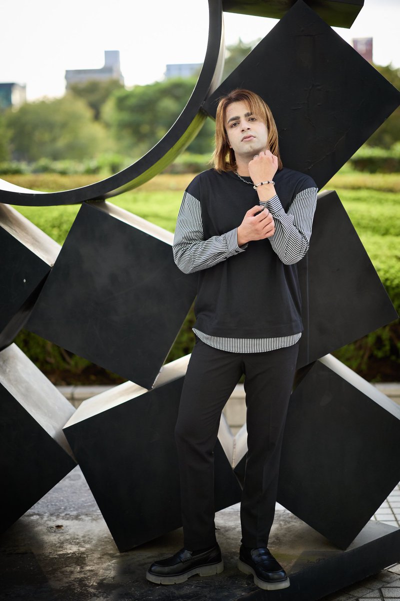 hari_507's tweet photo. If you don’t believe in yourself, who will?

📸: @avoidnotex 

#ポトレ撮影隊 #ポトレモデル #メンズモデル #shinjukupark #photoshoot #mensmodel #mensoutfit #azulbymoussy #zarashoesmen #mensfashion #mensnecklace #pakistaniboy #tokyo #japanlover https://t.co/pHFISjizWb