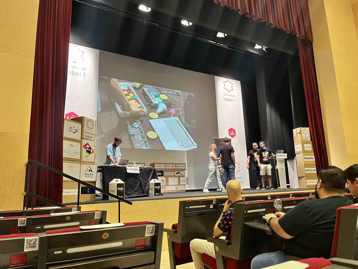 fjsancho's tweet photo. Ready, steady …. #morcillaconf https://t.co/VrOk4OgkE9