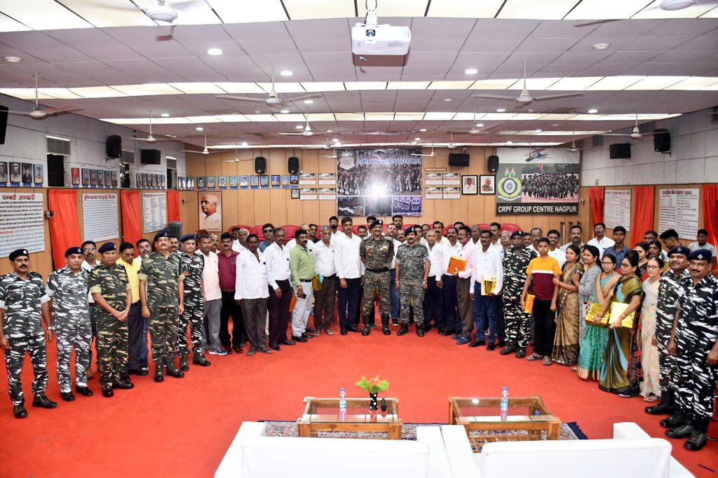 gccrpfnagpur's tweet photo. Veteran's Day was celebrated at GC CRPF, Nagpur in chief presence of Sh P R Jambholkar (DIGP, GC Nagpur), Sh G D Pandharinath(Cmdt) officers and veterans attended &amp; all were felicitated &amp; experience and grievances were heard by chief guest @WSCRPF2016 @southzone_hyd @crpfindia https://t.co/bn0FyQydB6