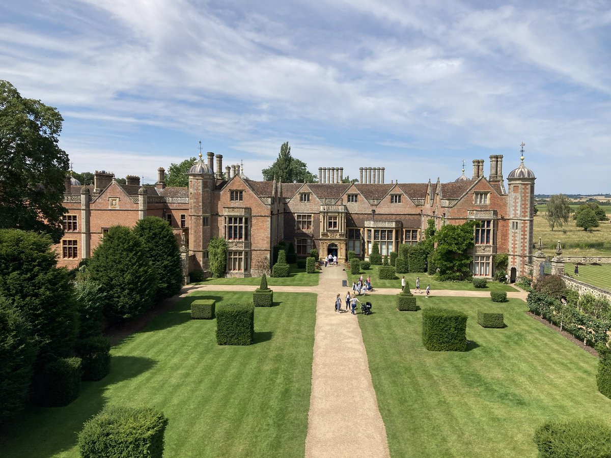 TheRebeccaRiots's tweet photo. Fancy working with me? (Ace) Fancy working at Charlecote? (Even better) Passionate about working with volunteers and local communities?  I may have the job for you! https://t.co/B6vdy9bmYW https://t.co/wrCCXFO1x7