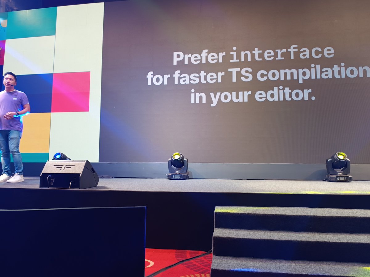 agneymenon's tweet image. Interfaces for the win with @glnnrys #ReactIndia2023