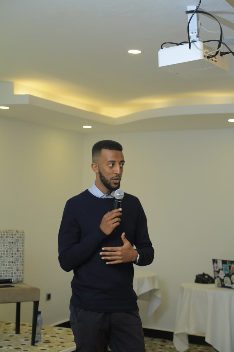 ኃይለማርያም/ ባንቴ tweet media
