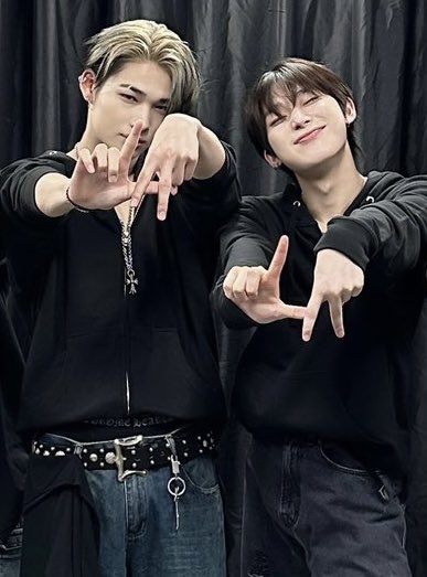 this gotta be my new favorite sunki pose