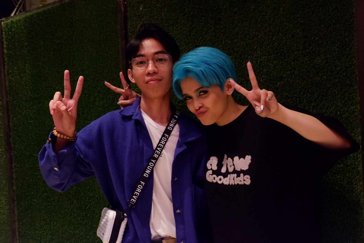 itsRos____'s tweet photo. Cheers to more years being a KZER and bonding with you ate kaze! @KZofficial 
 #KZCheersto11years https://t.co/u53DzBadPd