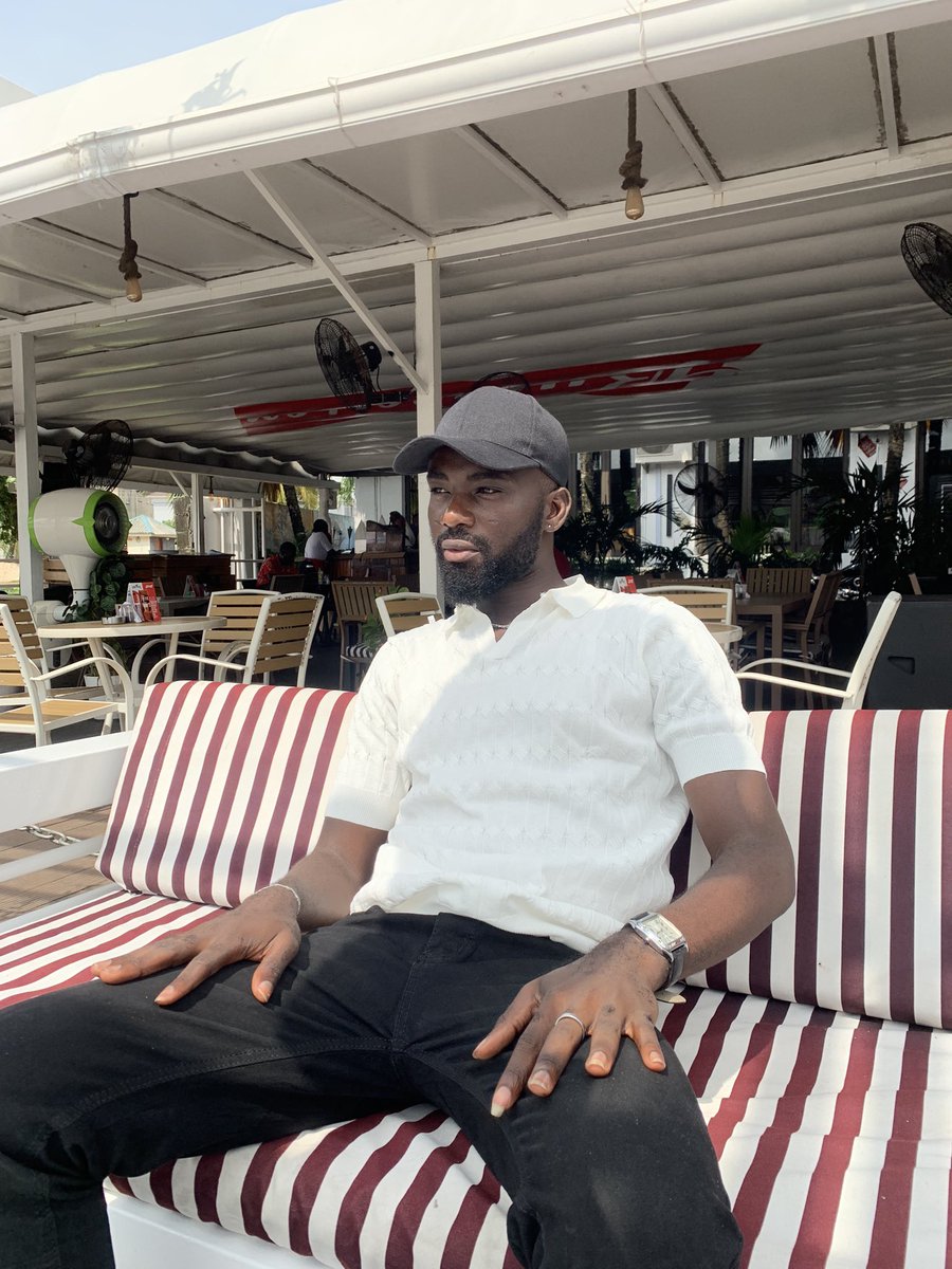 Dewale_pro's tweet photo. Indeed a wonderful week🍷❤️
How is your weekend?

#Godchoose #dewaledcraftman https://t.co/OTxjCO7rTO