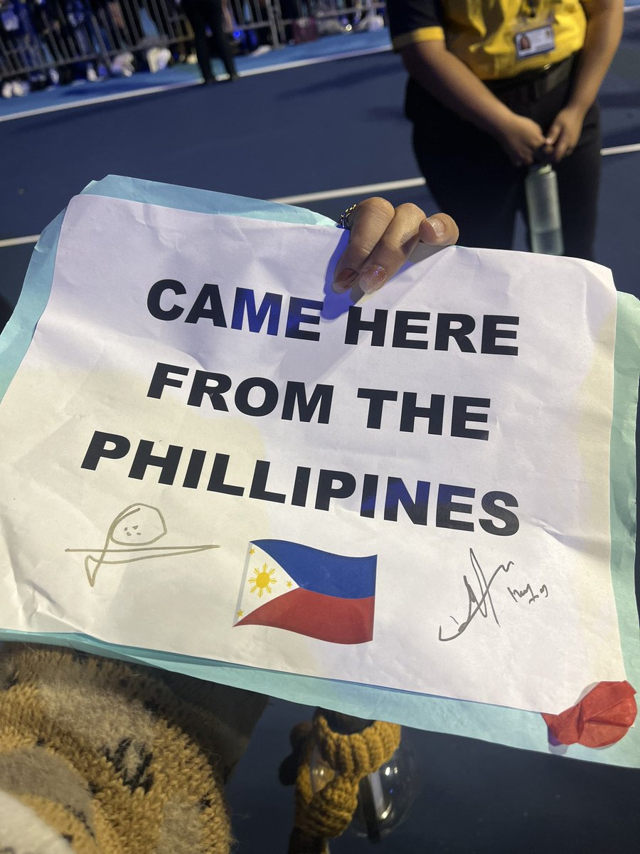 wikiHEEdia_'s tweet photo. LOOK AT #JAKE’s REACTION WHEN I SAID I CAME HERE FROM THE PHILIPPINES 😭 he’s sooo precious

#ENHYPENinLA #FATE_IN_LA #EN_WORLDTOUR_FATE https://t.co/PqnJhDxqvp