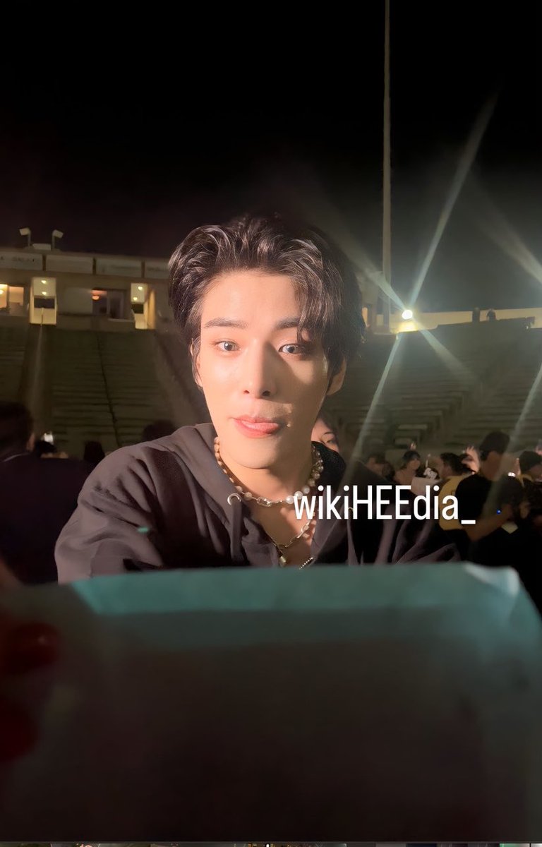 wikiHEEdia_'s tweet photo. LOOK AT #JAKE’s REACTION WHEN I SAID I CAME HERE FROM THE PHILIPPINES 😭 he’s sooo precious

#ENHYPENinLA #FATE_IN_LA #EN_WORLDTOUR_FATE https://t.co/PqnJhDxqvp