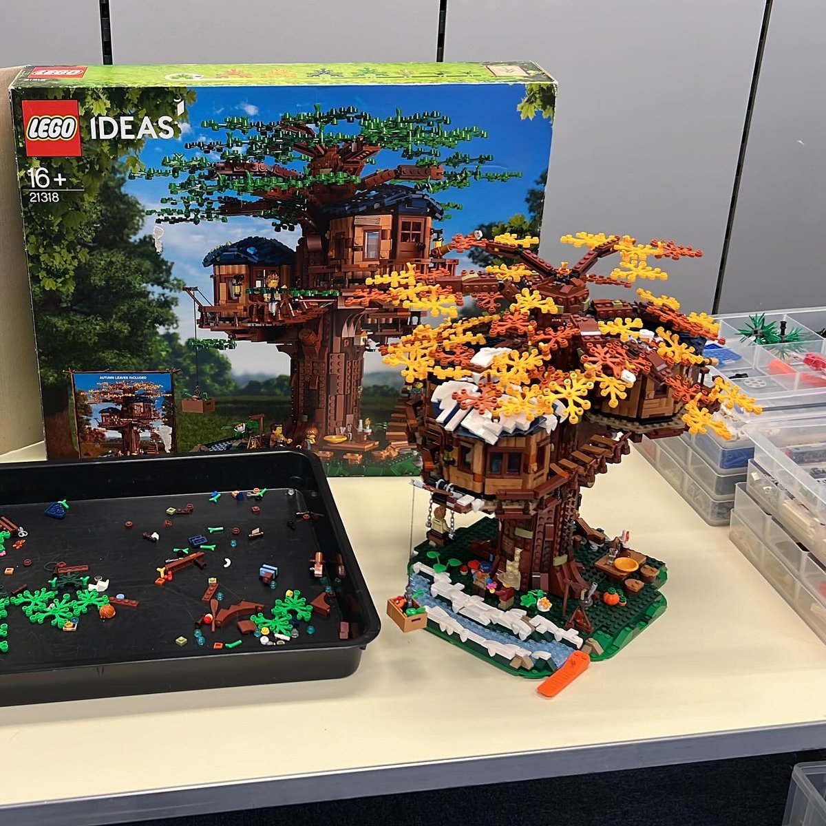 thebrickpeople_'s tweet photo. A couple of shots from our new LEGO brick activity and build shop this week. We are open 7 days a week in Camberley Town Centre (@TheSquareCamb) so be sure to pop by and say hi! 🙌 @LoveCamberley  https://t.co/OcxnEu8Lam #lego #legoshop #legoevents https://t.co/TdqPWanFfz