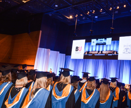 HolidayInnBMTH's tweet photo. Are you graduating from Bournemouth University at the start of November? Do you need accommodation for family or friends during graduation? Look no further than Holiday Inn Bournemouth. Only a  15 minutes walk from the hotel. https://t.co/nIzyDwv4yl