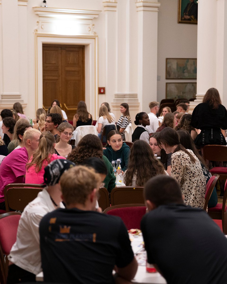 UniGraz's tweet photo. π Das waren die Welcome Weeks 2023: Cool, dass wir bei Infobrunch, Kleidertausch, Tischtennisturnier und Spielabend so viele neue Gesichter gesehen haben!
#welcomeweeks #weworkfortomorrow #universityofgraz #unigraz https://t.co/LBzrq3ASuh