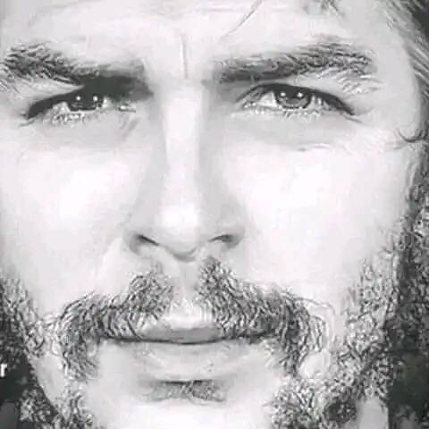 Фидель Кастро:"Че пал, защищая интересы угнетенных и эксплуатируемых, а не иные интересы; Че пал, защищая дело бедных и обездоленных на этой земле,а не иное. И его бескорыстие и достоинство, с которыми он защищал это дело, не отваживаются оспаривать даже его самые заядлые враги".