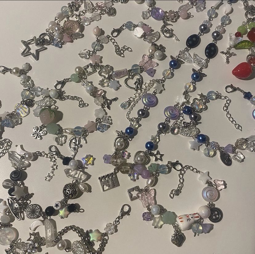 jellowithpeb's tweet photo. ขอบคุณสำหรับพื้นที่ฝากผลงานด้วยนะคะ 🥺💘

เค้าขออนุญาตฝากร้าน accessories ของเค้าด้วยนะคะ พวกที่เค้ารับทำจะเป็นกำไล พวงกุญแจ สร้อยคอ สร้อยคอเท้า คับ อย่างอื่นๆก็รับทำนะคะ

ตอนนี้เค้าเปิดรับคัสต้อมด้วยนะคะ สามารถสั่งออกแบบตามปกเพลง ปกหนัง ภาพอนิเมะ โทนสีต่างๆได้หมดเลยค่ะ https://t.co/43NCXMGhcB