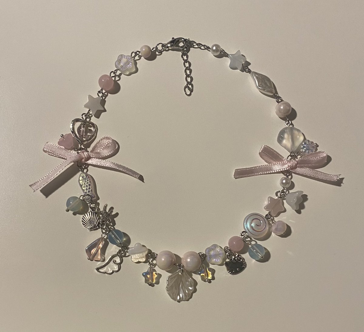 ขอบคุณสำหรับพื้นที่ฝากผลงานด้วยนะคะ 🥺💘

เค้าขออนุญาตฝากร้าน accessories ของเค้าด้วยนะคะ พวกที่เค้ารับทำจะเป็นกำไล พวงกุญแจ สร้อยคอ สร้อยคอเท้า คับ อย่างอื่นๆก็รับทำนะคะ

ตอนนี้เค้าเปิดรับคัสต้อมด้วยนะคะ สามารถสั่งออกแบบตามปกเพลง ปกหนัง ภาพอนิเมะ โทนสีต่างๆได้หมดเลยค่ะ