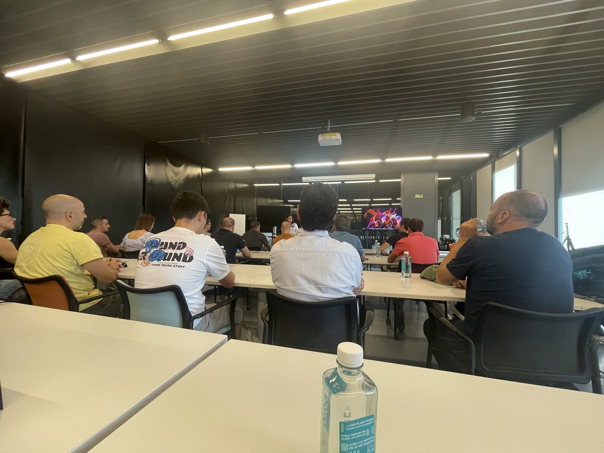 Hoy volvemos a clase.
Comienzan los talleres de #TutellusDay23 de la mano de Ángela Castelló
