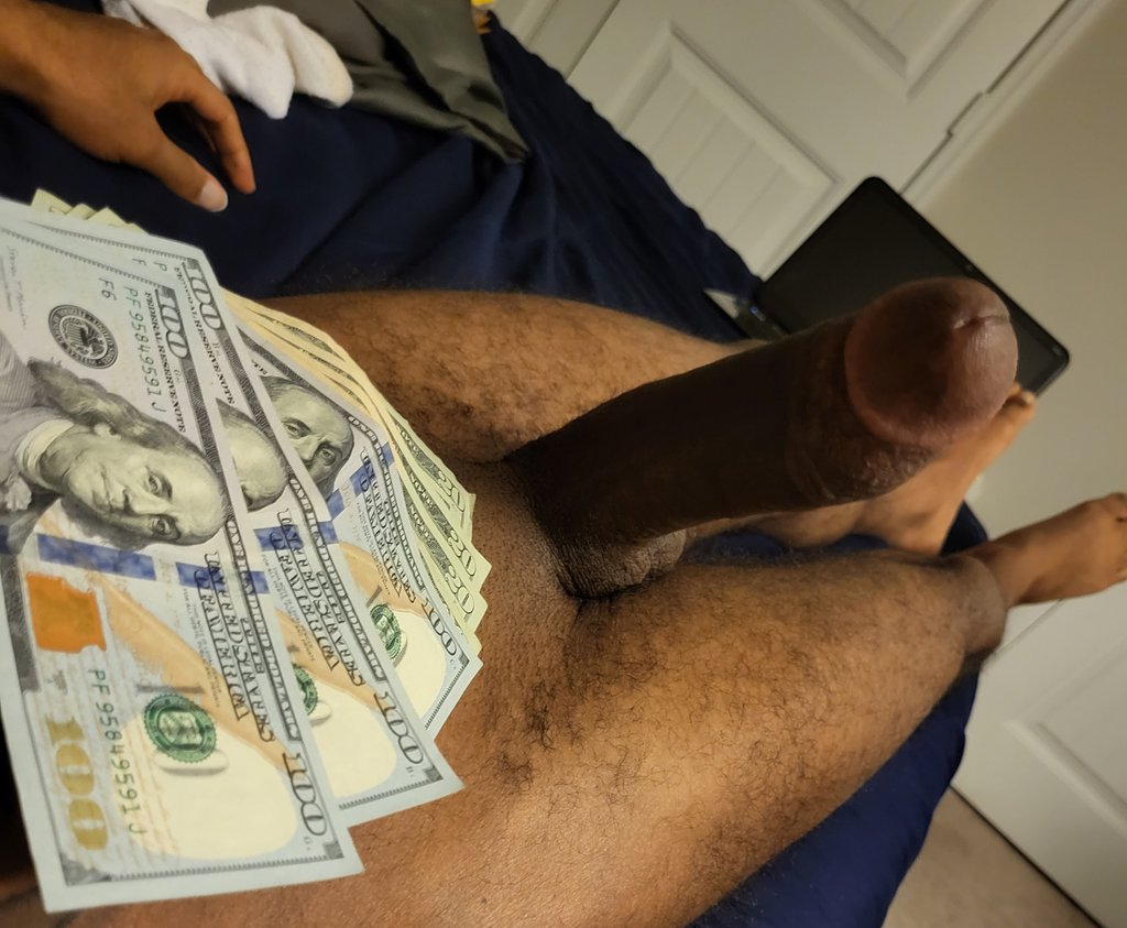 Send2him's tweet photo. It pays to pack 💸🍆 https://t.co/b3oxaJ33Zy