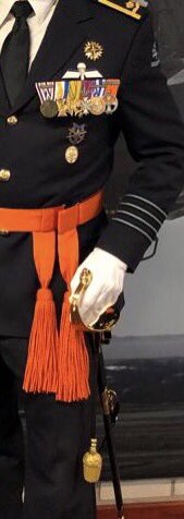 Ray15Kramer's tweet image. Gisteren namens @FMW_NLDA aanwezig bij de installatie van ruim 100 nieuwe adelborsten @kon_marine van de lichting 2023 na afronding MIP. Prachtige ceremonie op het KIM in het bijzijn van genodigden, familie en vrienden. “Kennis is macht, karakter is meer”. Van harte gefeliciteerd