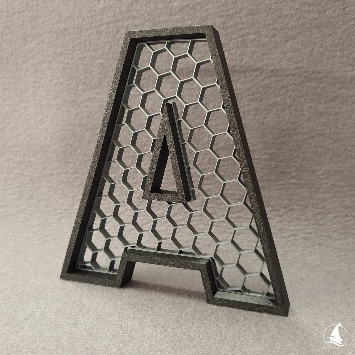 schiffer_soft's tweet photo. 🚨✨ #SCD23project ✨🚨Post24
A new day, a new letter.🤙 6/10 of my mega #TEAMSPACE project.💪Can you figure out today's crator ?👀 Link him below.
...
T-13 days until @spacecreatorday 2023
...
#SpaceShuttle #SRBs #schiffer_soft https://t.co/Kh7AEyYPGb