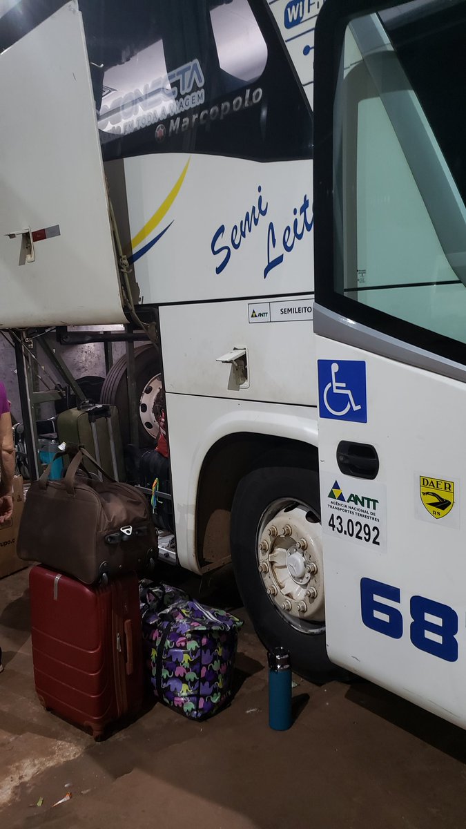 NelsiWelter's tweet photo. @ouroeprata Estamos com atraso de 9 horas na viagem Campo Grande a Cascavel, ônibus quebrado sem solução. https://t.co/unbWUoIEOl
