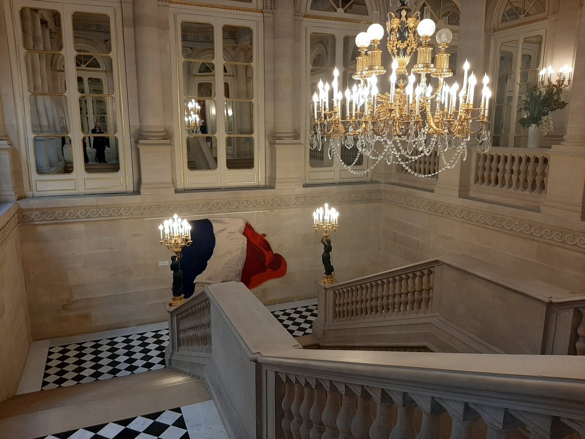 Dédicaces ce matin au Salon du livre juridique du Conseil constitutionnel et du Club des juristes. Where is Charlie ?