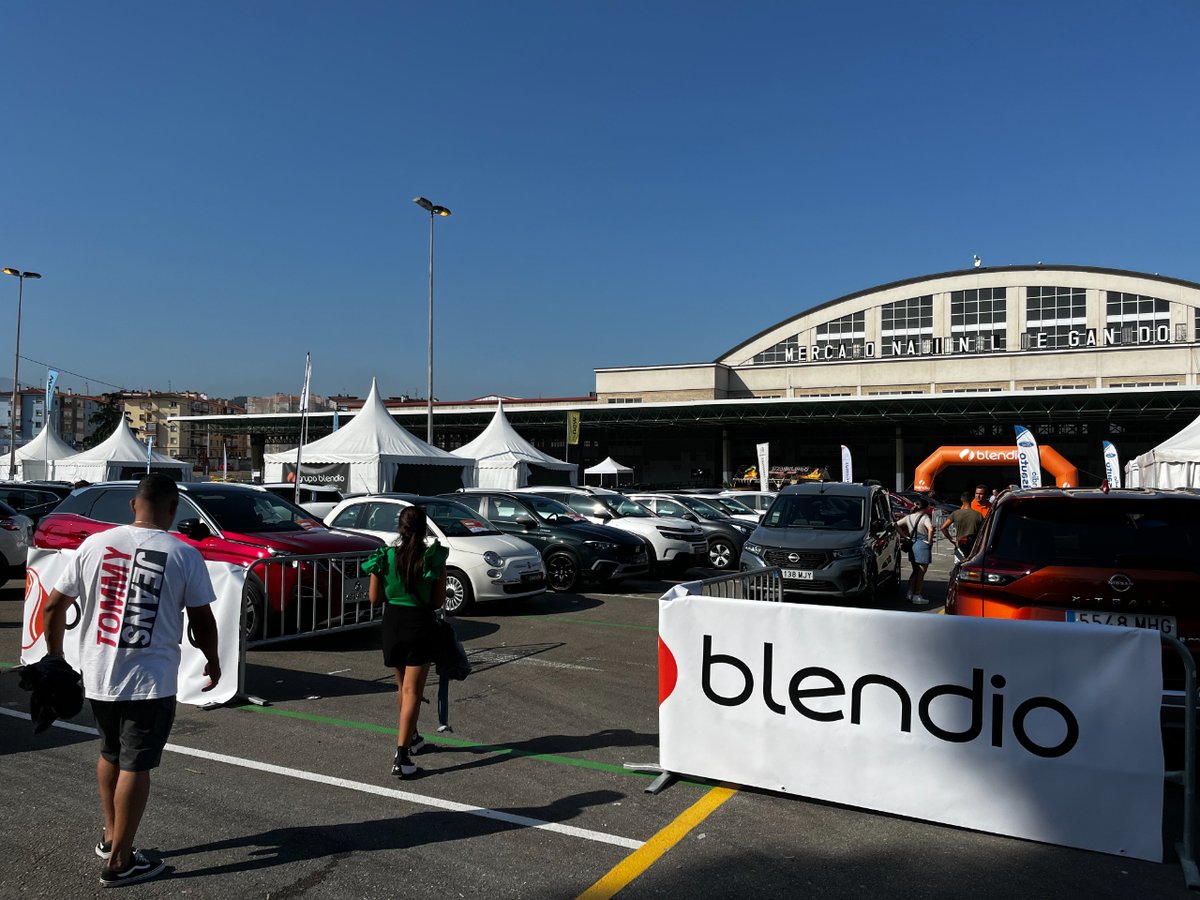 🚗 Ayer muchas de las personas que nos visitaron salieron del Ferial de #Torrelavega con su nuevo coche. ¡El tuyo todavía te está esperando, y al mejor precio!
👋 ¡Nos vemos a partir de las 11:00 h!
🍽️ Y esta tarde, merienda solidaria a favor de <a href="/caritas_es/">Cáritas de El Salvador</a>
#DéjateLlevar 🚗🏍️