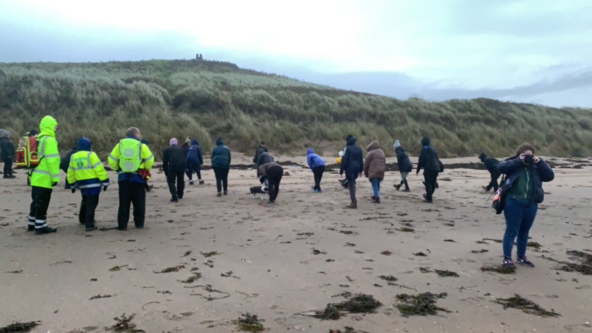 kdl4669's tweet photo. Thanks to all who supported and joined our #SMHAF #NAMHAF 7am Sunrise Walk. The Scottish weather ☔️ didn’t stop walkers from enjoying a mindful moment, drumming, gentle stretch to beach themed music and dragon colouring. Thanks to the Activator Bus for much needed hot drinks🔥☕️ https://t.co/mhTeVS3erJ