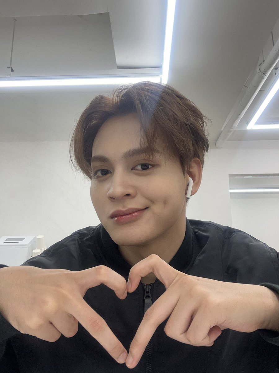 HORI7ON_twt's tweet photo. [🐼] 사랑해요 🤍

#HORI7ON #호라이즌 #REYSTER #레이스터 https://t.co/MuPabd34IO