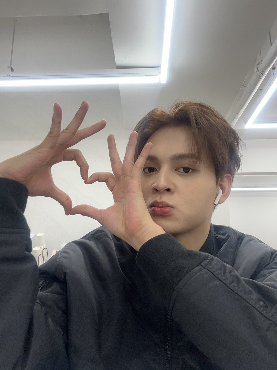 HORI7ON_twt's tweet photo. [🐼] 사랑해요 🤍

#HORI7ON #호라이즌 #REYSTER #레이스터 https://t.co/MuPabd34IO