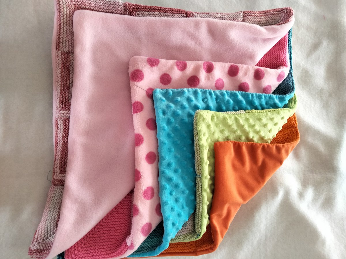 🐾Fall/Winter collection. Proceeds sponsoring Furbabes. Other blankies in progress. DM me 🐾