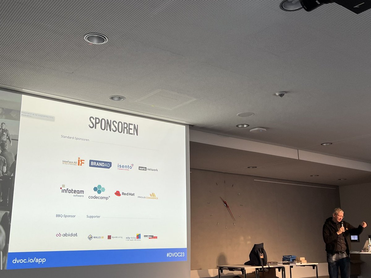 dnsmichi's tweet image. 14. #devopscamp kickoff 

Thanks to all sponsors 🔥